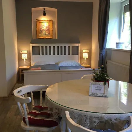 아파트 아파트먼트 포드 카메넴 *